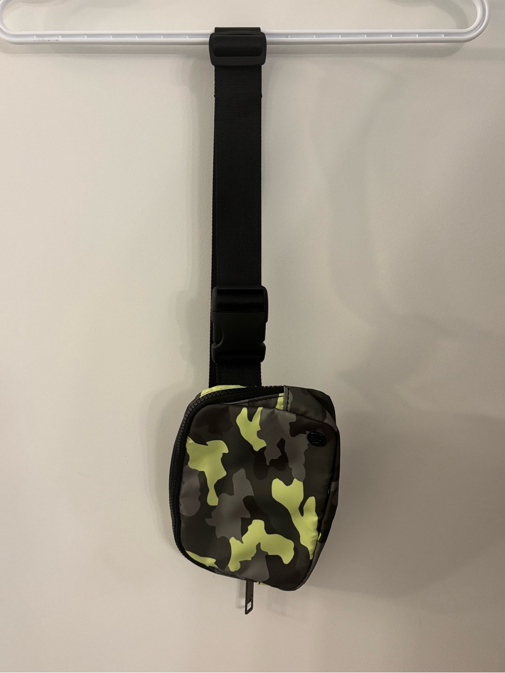 lululemon athletica 1L Belt Bag - Picture 9 of 9